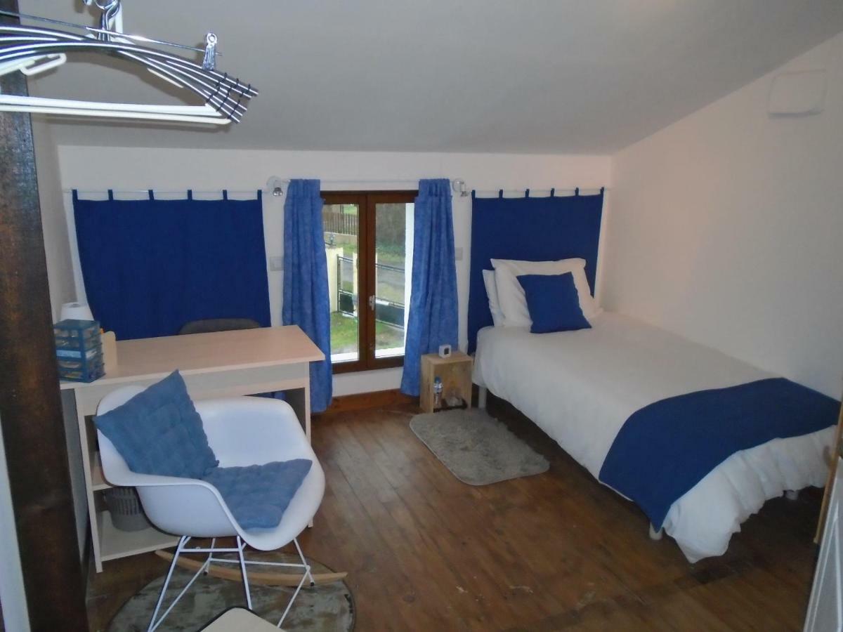 Bed and Breakfast 43 Rue Des Quarts Ménesplet Exterior foto